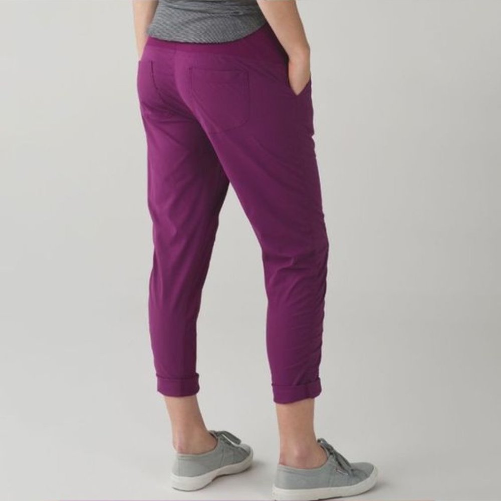Women’s Purple Dance Studio Cropped Stretch Pants